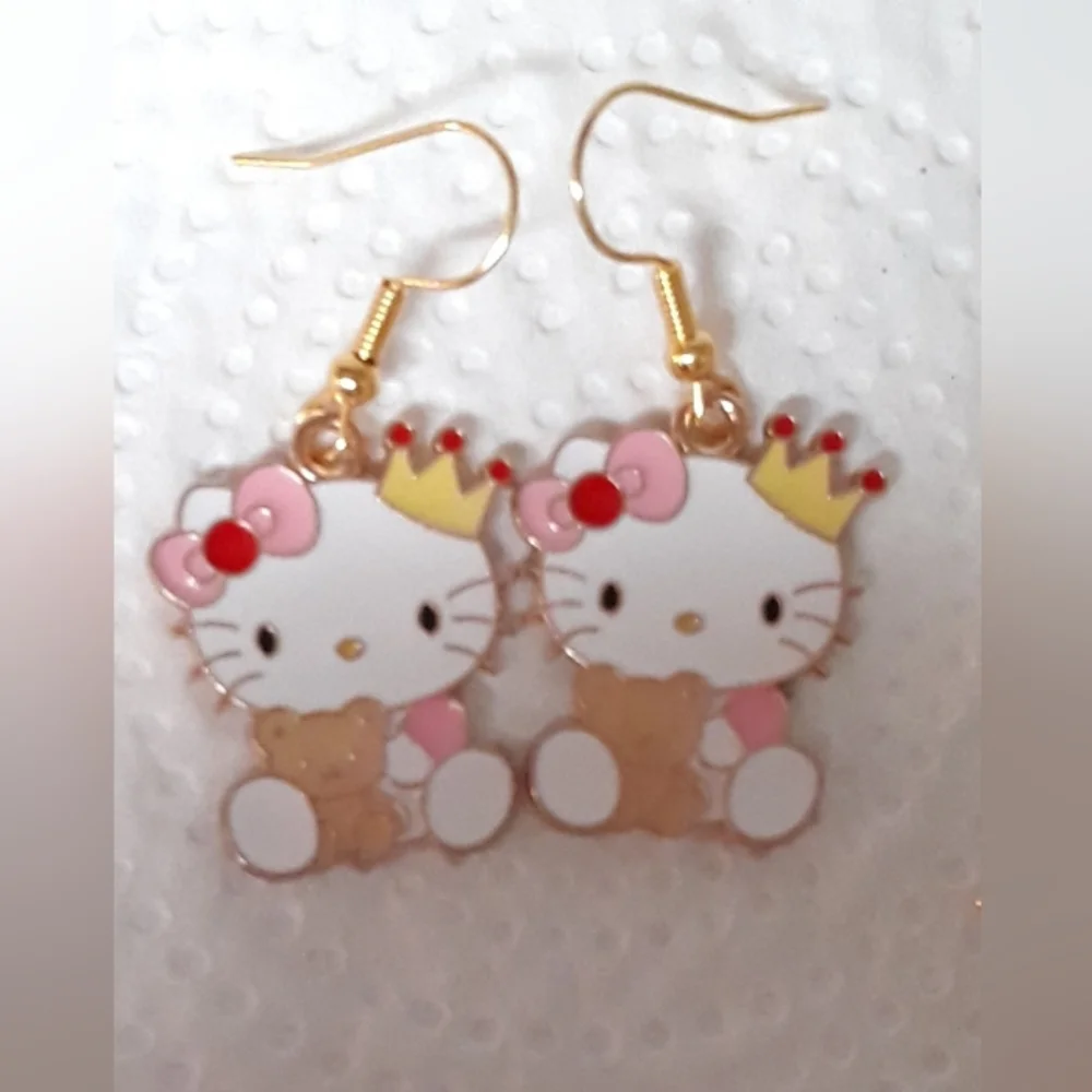 Hello Kitty hello kitty wearing